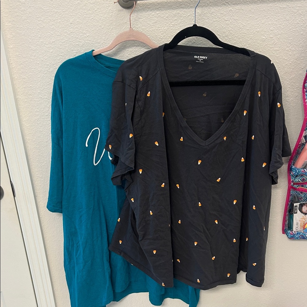 2 Halloween tshirts